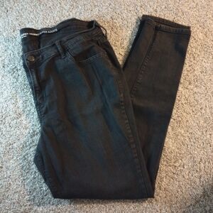 Old navy black skinny jeans size 14 regular